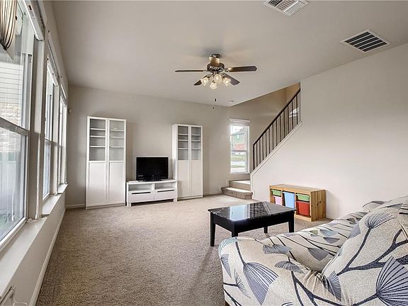 4th image of 2044 Nestlewood Dr