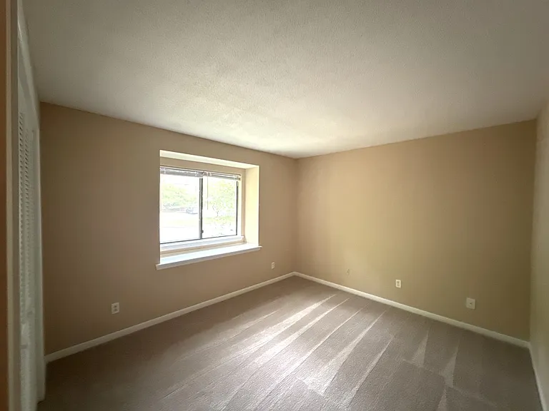 2800 Heathstead Pl #K — Photo 12