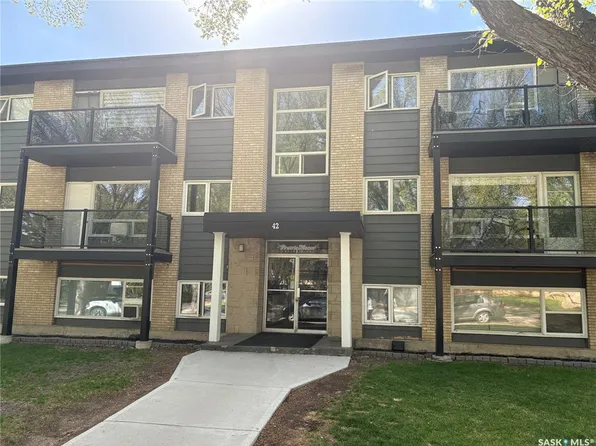 UNIT 35-42 Spence STREET, Regina, SK S4S 4H4