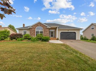 102 Primrose Dr, Cornwall, PE C0A1H4