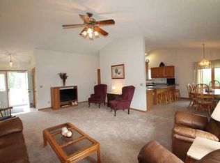 7401 Commune Ct, Cedar Rapids, IA 52411