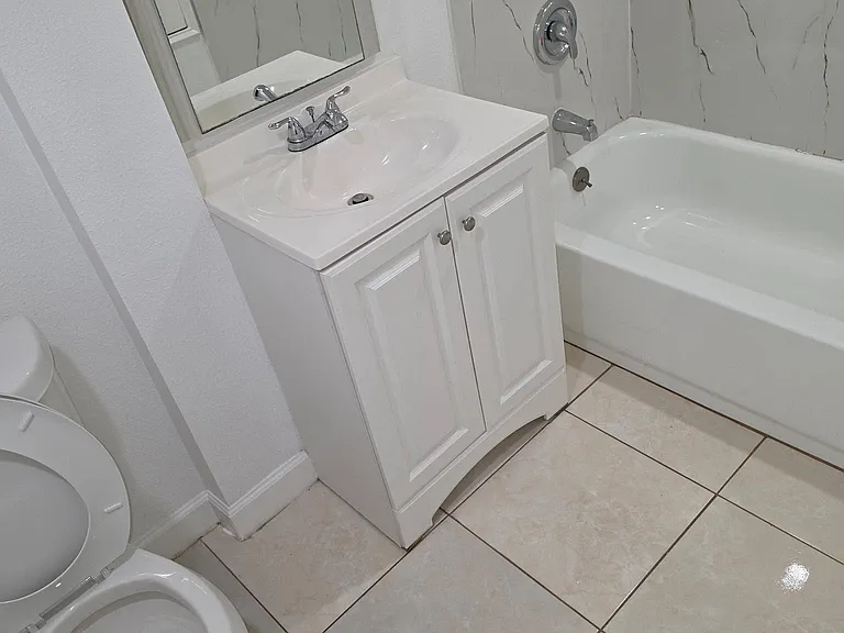 2206 Avenue M #C — Photo 3