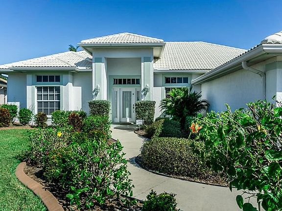 3rd image of 449 Fairway Isles Dr