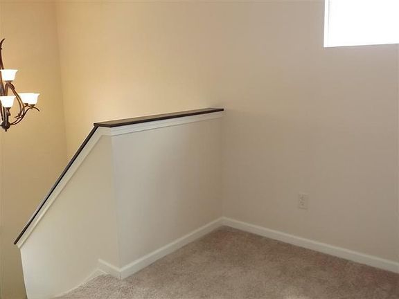 5th image of 605 Scottview Ct