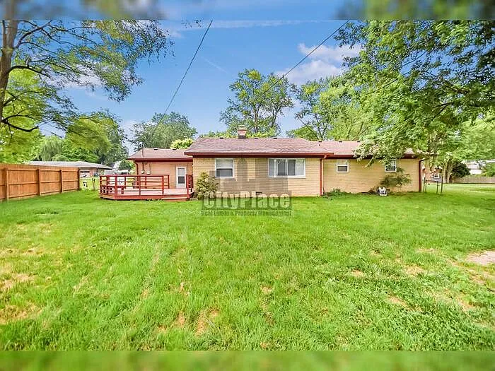 636 Oak Dr — Photo 5