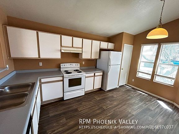 3rd image of 6768 W Gardenia Ave