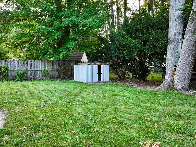 4110 Briarcrest Rd — Photo 10