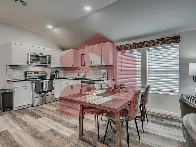 208 E Mosier St — Photo 23