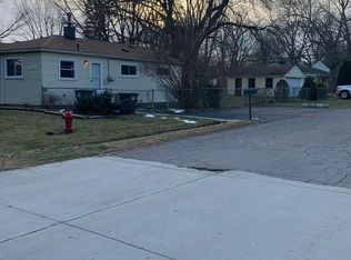 11830 Beech Daly Rd, Taylor, MI 48180