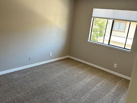 3rd image of 5435 Colony Green Dr