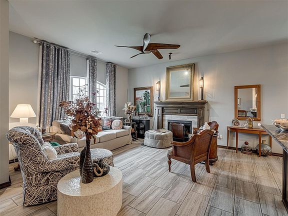 3rd image of 359 Raymond Ln