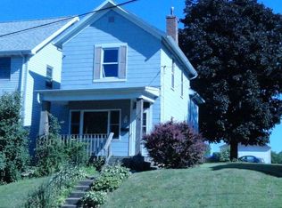 766 W 8th St, Dubuque, IA 52001