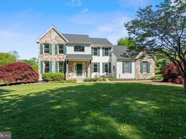 7 Chimney Hill Dr, Lambertville, NJ 08530