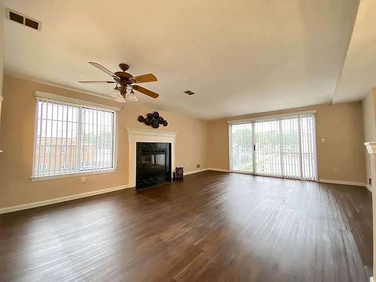 10A Saturn Ln — Photo 3