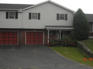 8 Woodcrest Dr, Tunkhannock, PA 18657
