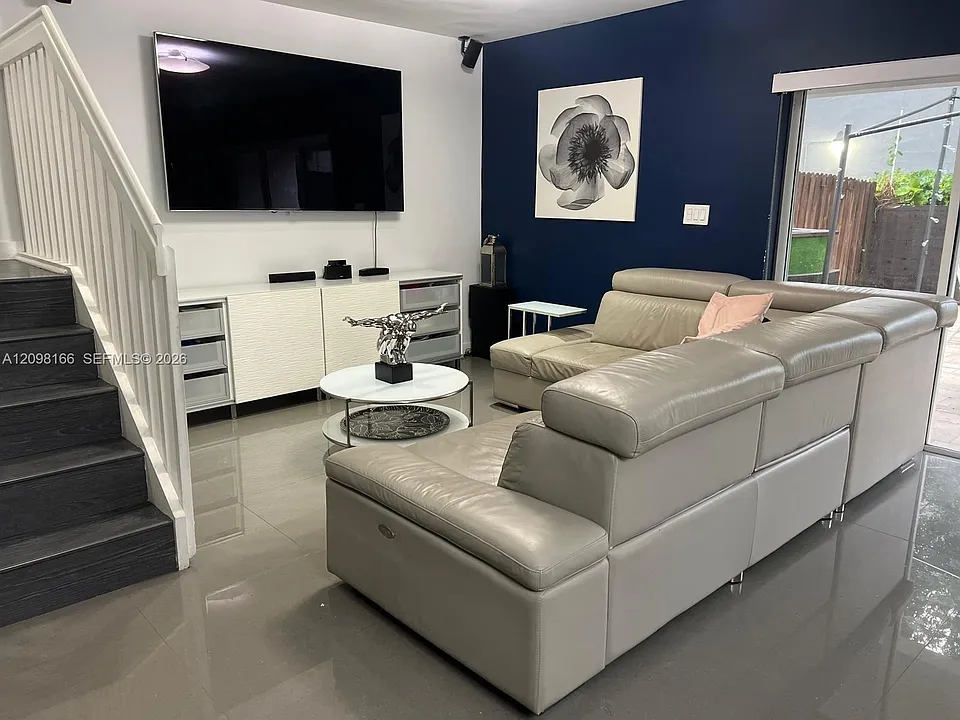 11492 NW 48th Ter
