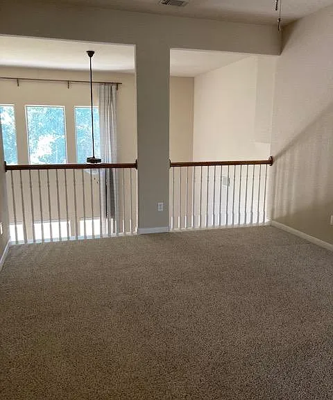 2520 Saint James Pl — Photo 23