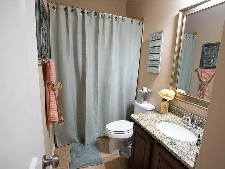 326 Hawthorn Dr — Photo 18