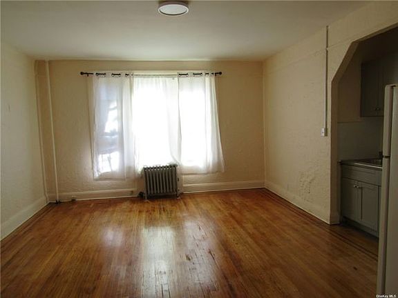3rd image of 221-15 Hempstead Ave Unit 1A