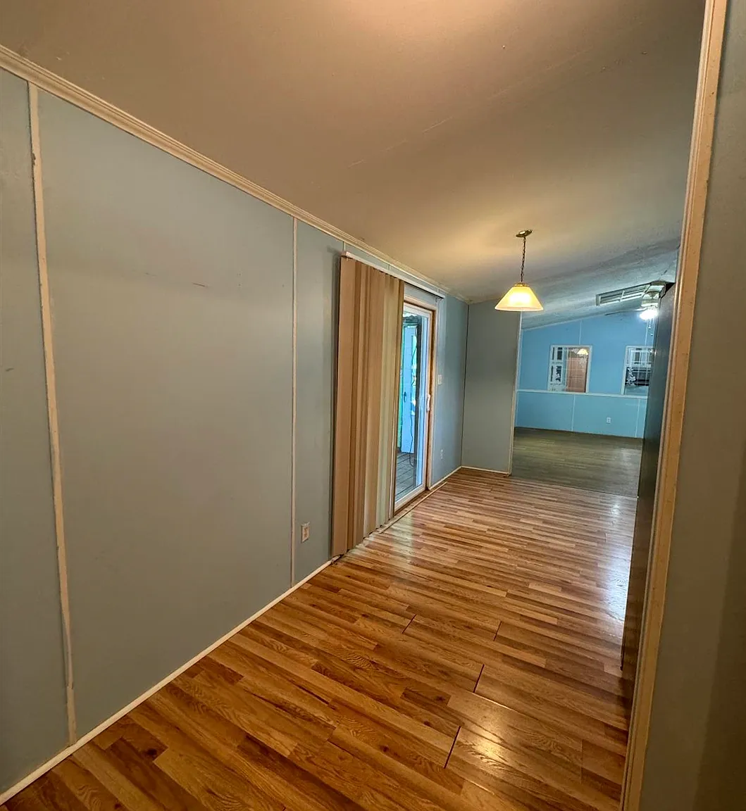 3 bed, 2.0 bath, 1216 sqft, $1,200 — Photo 3