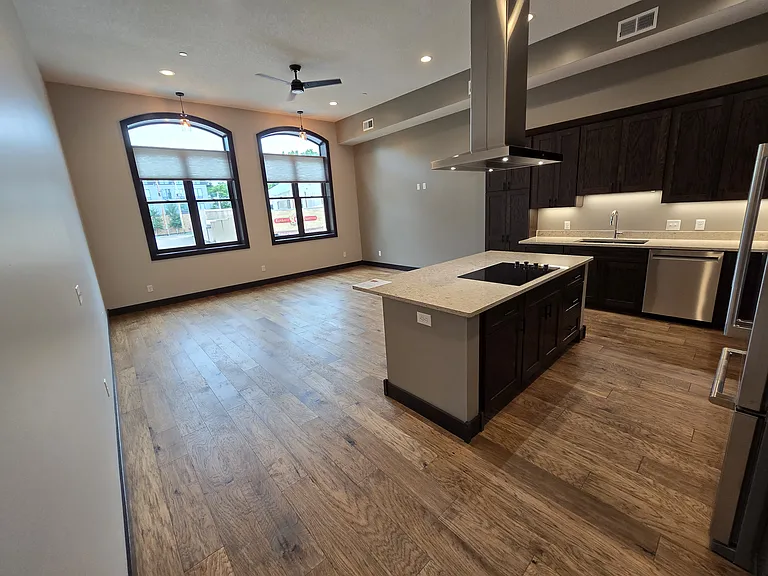 512 Division St S #2 — Photo 3