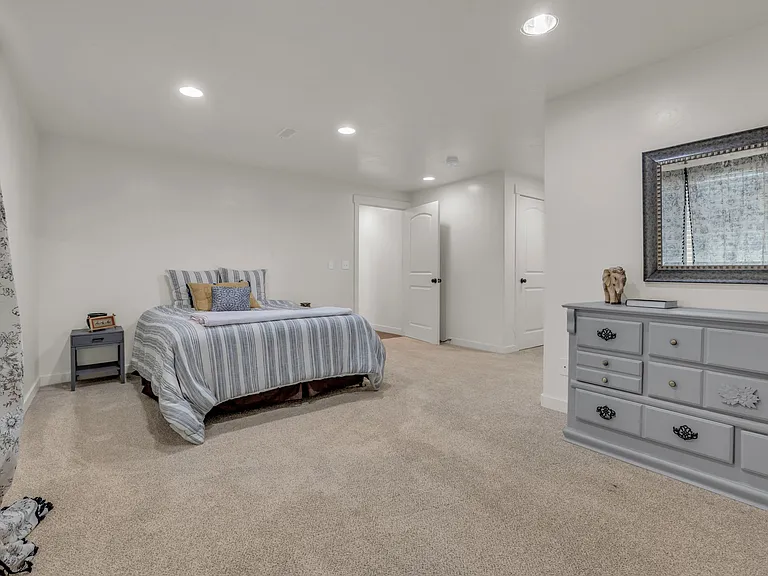 11176 S Shilling Ave — Photo 8