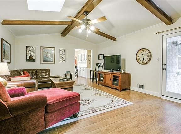4th image of 7949 Greenhollow Ln