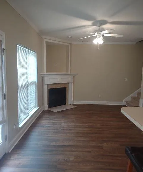 2919 Aylesbury Dr — Photo 5