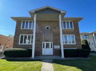 4612 Maple Ave APT 2S, Brookfield, IL 60513