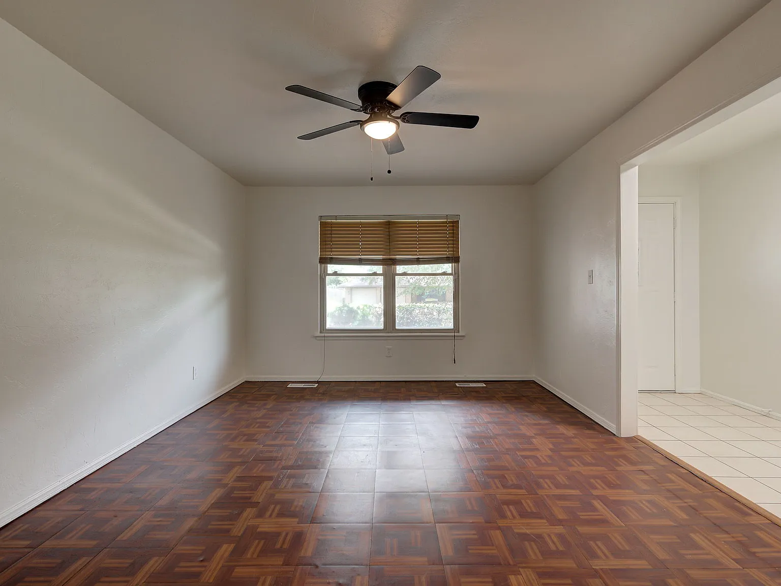 4012 Northwest 62nd Terrace - 1 — Photo 3