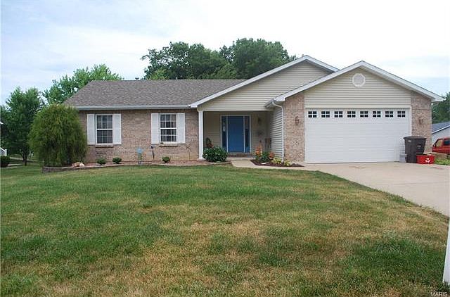 1st image of 143 Hickory Dr