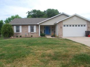 143 Hickory Dr, Troy, MO 63379
