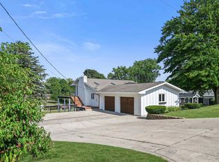 11404 N Biscayne Ln, Cromwell, IN 46732