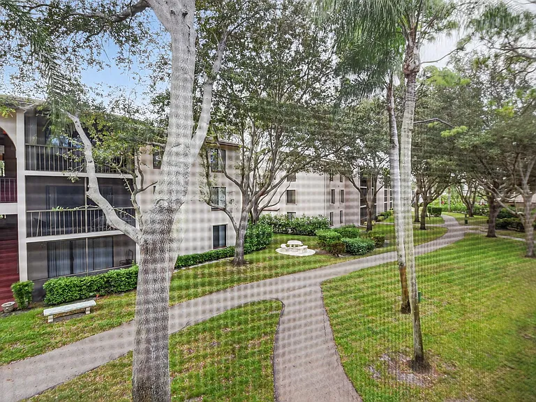 208 Foxtail Dr #B2 — Photo 31