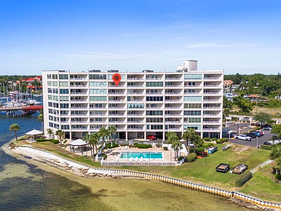 5th image of 324 E Beach Dr APT 701