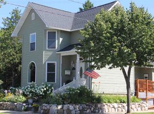 202 Grove St, Petoskey, MI 49770
