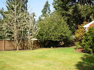 17570 Bryant Rd, Lake Oswego, OR 97035