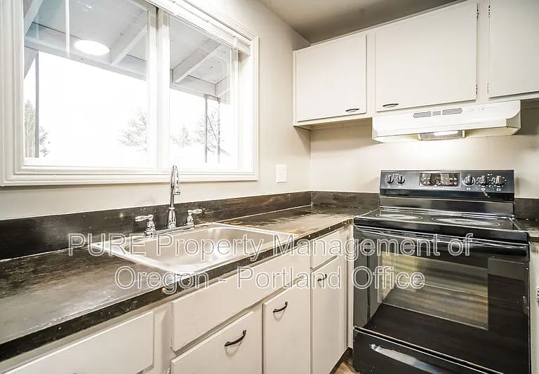 18411 E Burnside St #205 — Photo 7