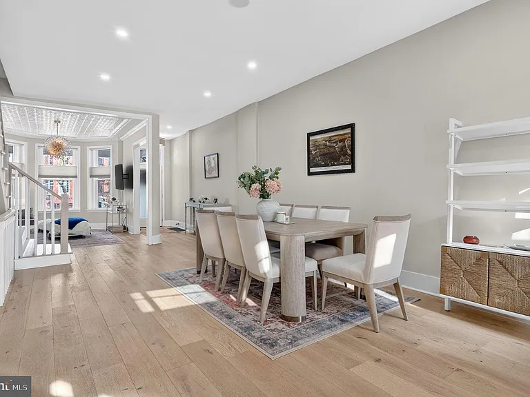 32 Adams St NW — Photo 9