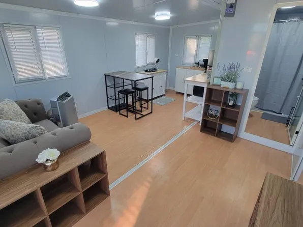 27630 Baroni Rd #Adu, Sun City, CA 92585