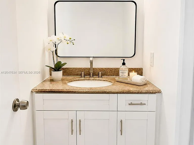 2801 NE 183rd St #208W — Photo 9