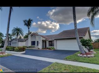 10404 NW 5th Mnr, Fort Lauderdale, FL 33324
