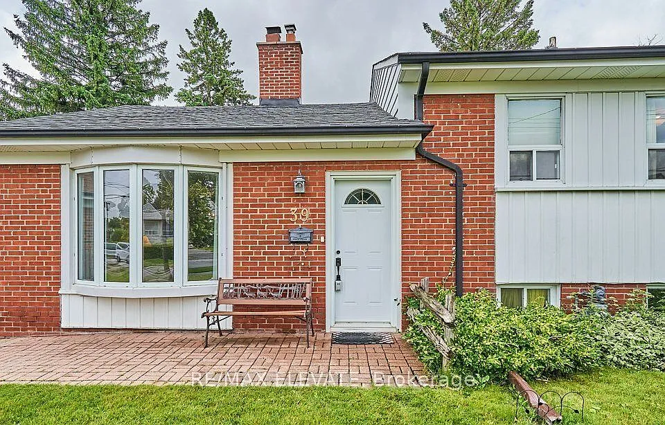 39 Cornwallis Dr