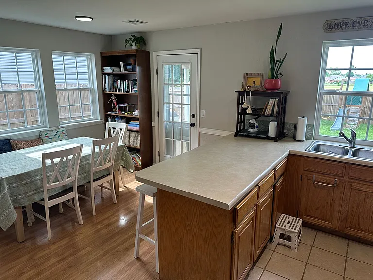 2403 W Mulberry St — Photo 6