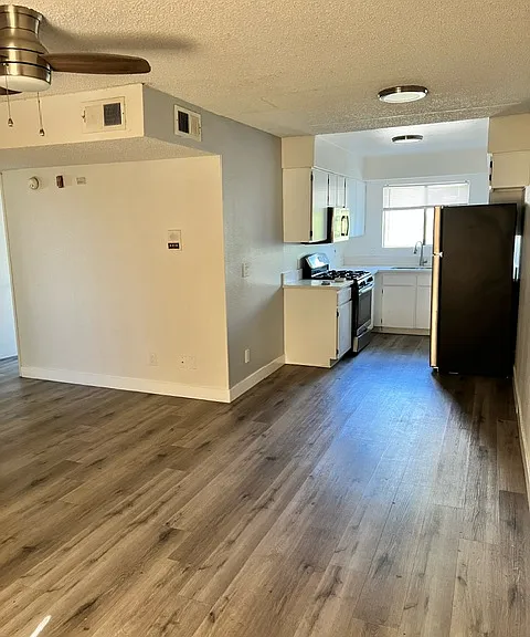 1148 N Chicago St #9 — Photo 2