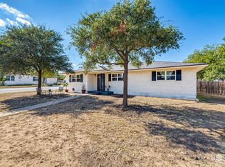106 Sargent Ave, Ballinger, TX 76821