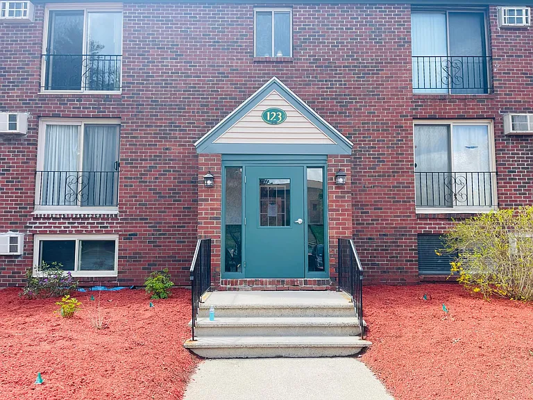123 English Village Rd #103 — Photo 4