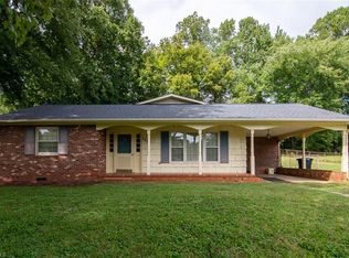 127 Opal Dr, Rural Hall, NC 27045