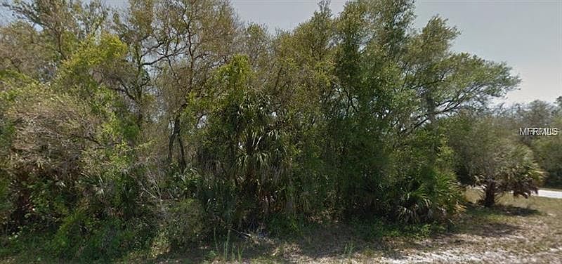 2nd image of 15474 Ravine Ave