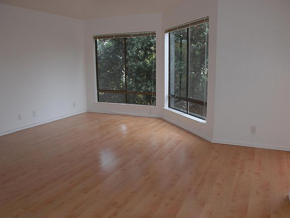 4th image of 2925 California St